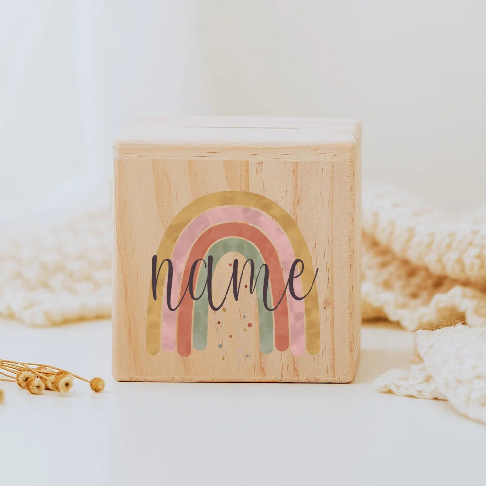 Tirelire en bois personnalisée motif arc-en-ciel